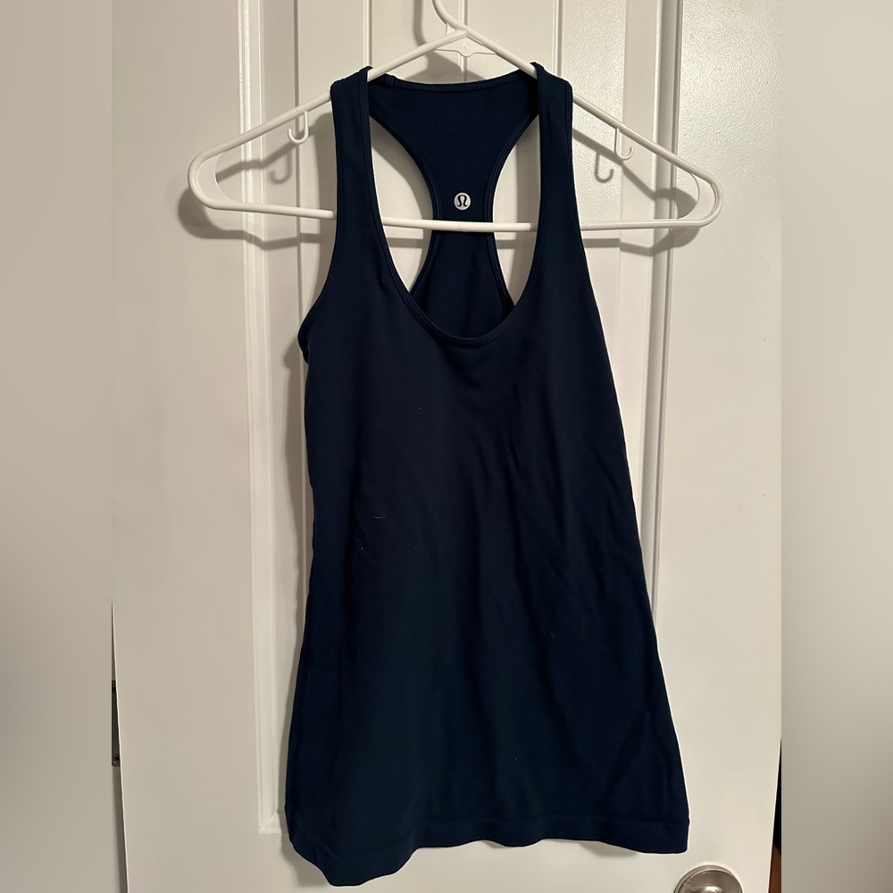 Lululemon tank